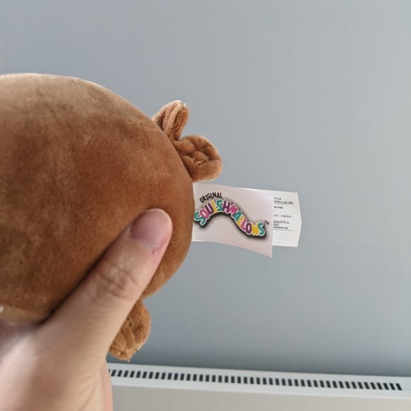 Squishmallow Bruce the Walrus - Picture 3 of 3